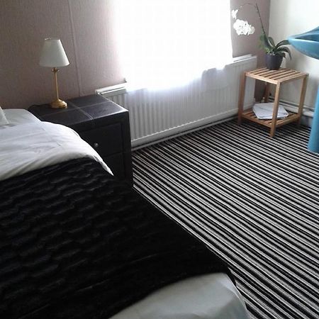 Amber Guesthouse 더비 객실 사진