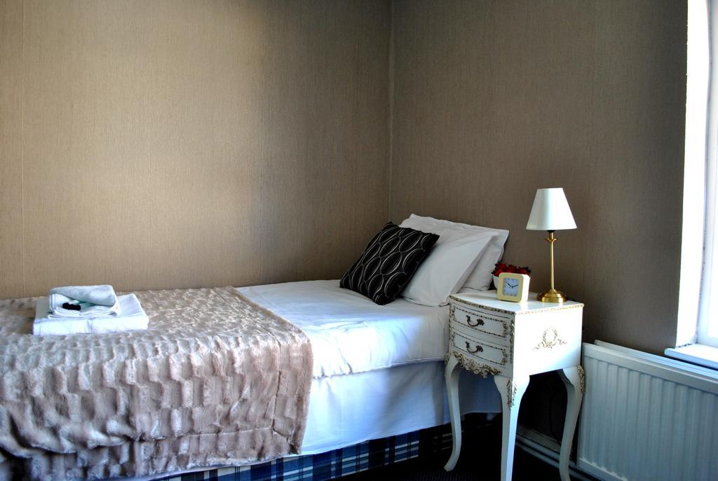 Amber Guesthouse 더비 객실 사진