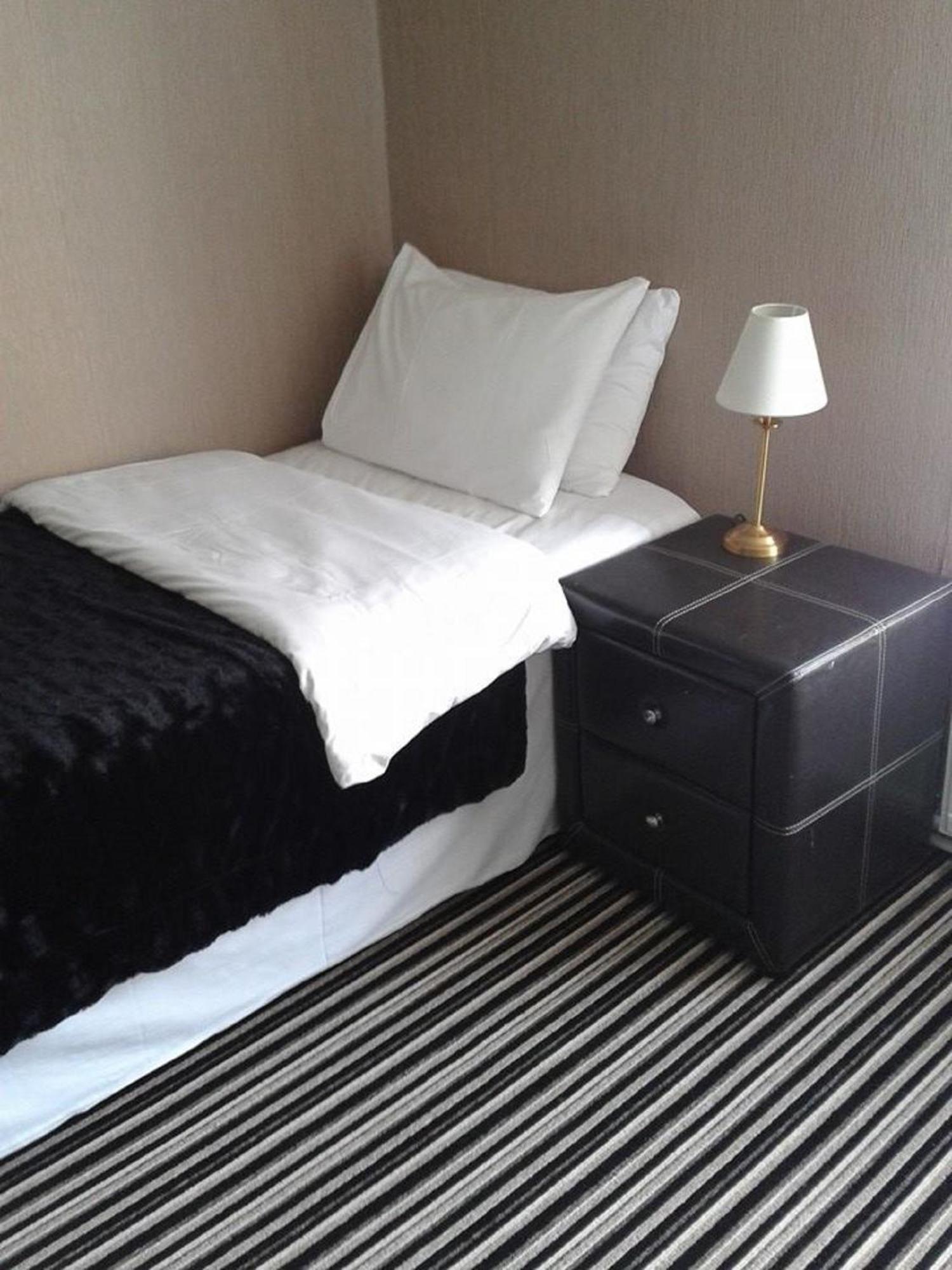 Amber Guesthouse 더비 객실 사진